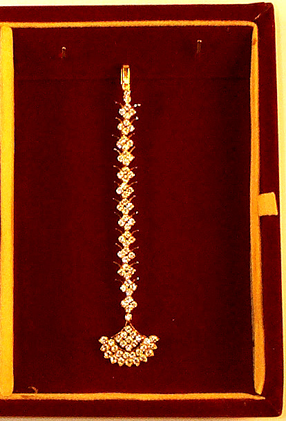 Nethichudi 4 with White Stones - Click Image to Close